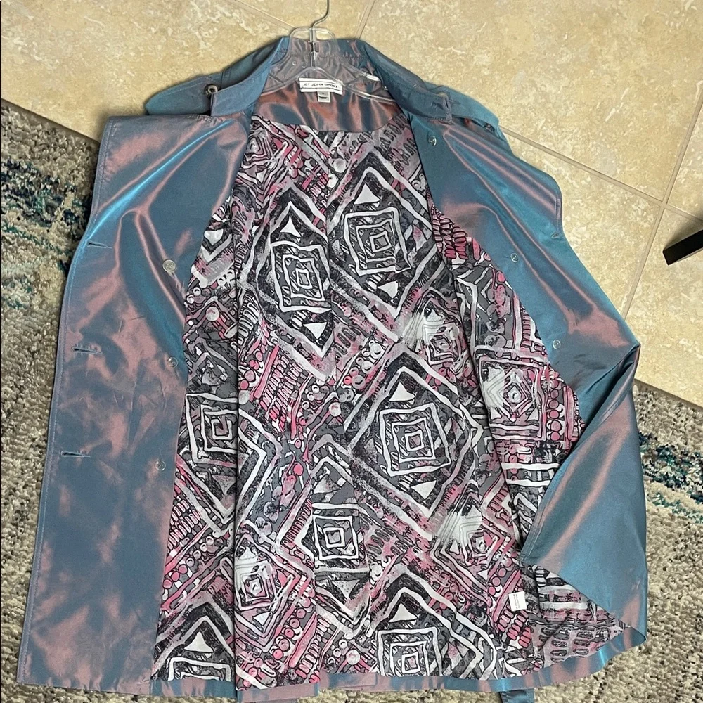 ST. JOHN trench coat Women's Iridescent Jacket - Pink and Blue belted lined
